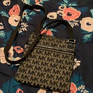 Crossbody MK